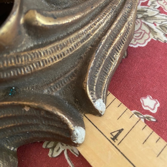 French Provincial Brass Feathered Base - Picture 11 of 11